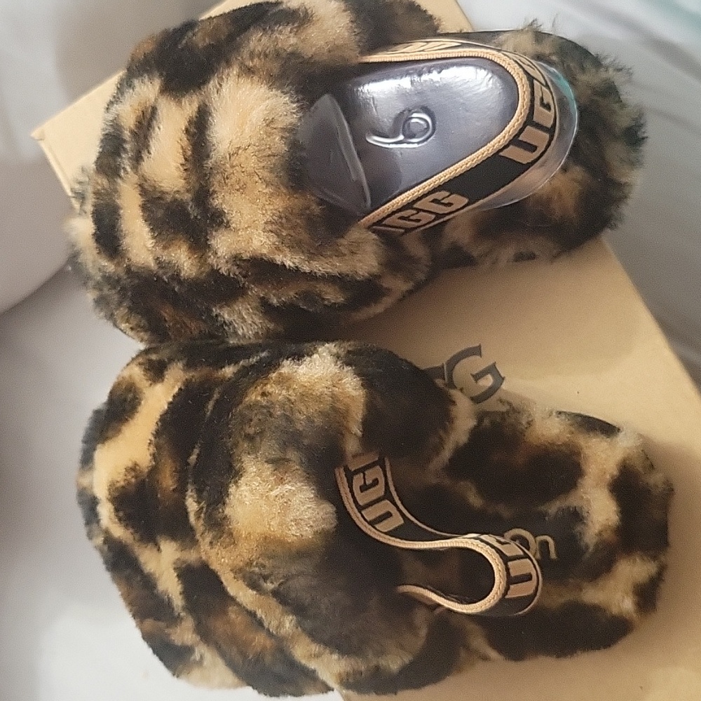 New girls uggs leopard print